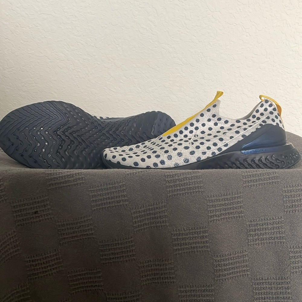 Nike Men’s 10.5 - Picture 1 of 5